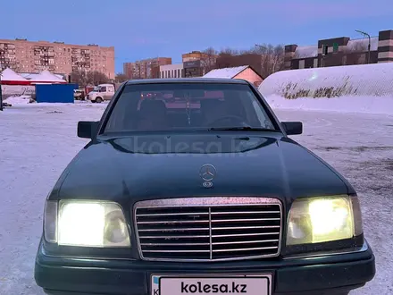 Mercedes-Benz E 220 1994 года за 1 950 000 тг. в Караганда – фото 3