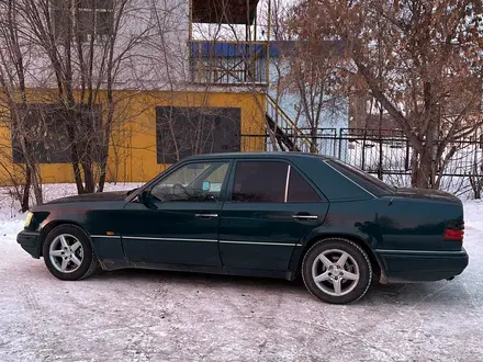 Mercedes-Benz E 220 1994 года за 1 950 000 тг. в Караганда – фото 7