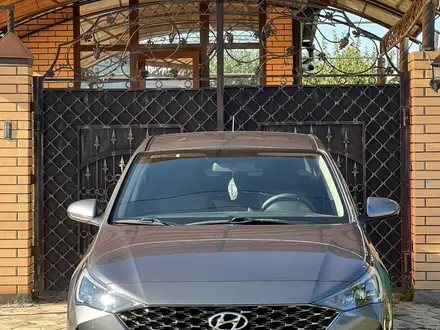 Hyundai Accent 2021 года за 7 500 000 тг. в Уральск