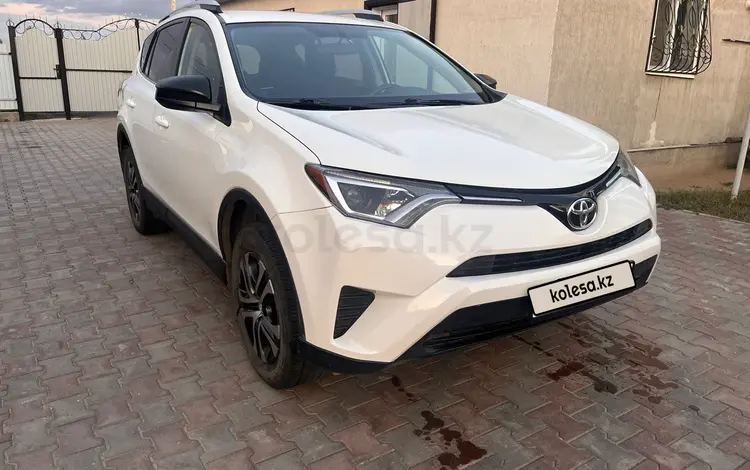 Toyota RAV4 2015 годаүшін10 000 000 тг. в Актобе