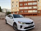 Kia Optima 2018 года за 9 999 999 тг. в Караганда