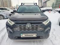 Toyota RAV4 2019 года за 16 300 000 тг. в Астана