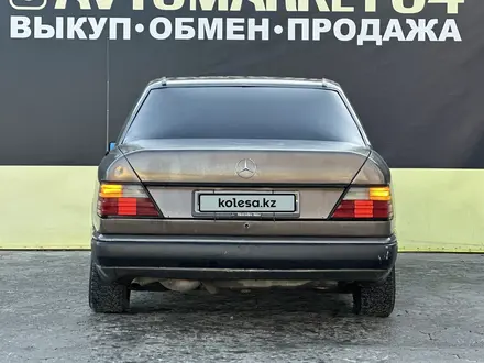 Mercedes-Benz E 200 1988 года за 1 790 000 тг. в Актобе – фото 5