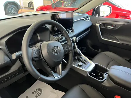 Toyota RAV4 Luxe+ 2025 года за 25 990 000 тг. в Караганда – фото 10