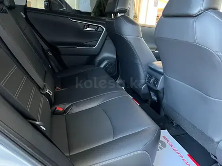 Toyota RAV4 Luxe+ 2025 года за 25 990 000 тг. в Караганда – фото 12
