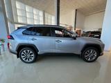 Toyota RAV4 Luxe+ 2025 года за 25 690 000 тг. в Караганда – фото 4