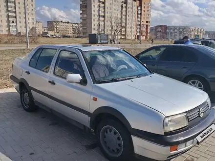 Volkswagen Vento 1995 года за 1 700 000 тг. в Степногорск – фото 3