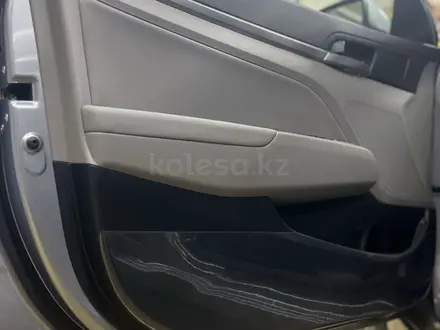 Hyundai Elantra 2017 года за 5 000 000 тг. в Атырау – фото 4
