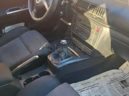 Volkswagen Passat 2001 года за 2 100 000 тг. в Шымкент – фото 11