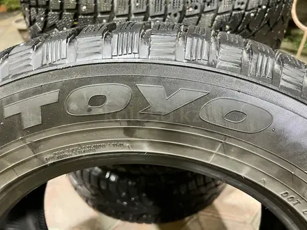 Комплект, зима TOYA 265/60/18 шипы за 160 000 тг. в Шемонаиха