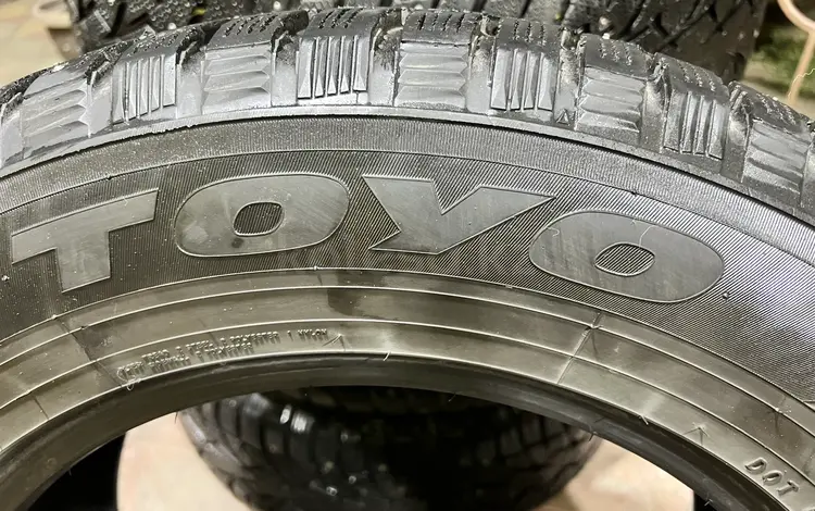 Комплект, зима TOYA 265/60/18 шипы за 160 000 тг. в Шемонаиха