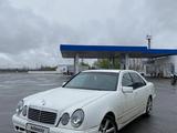 Mercedes-Benz E 200 1996 года за 2 500 000 тг. в Костанай – фото 2