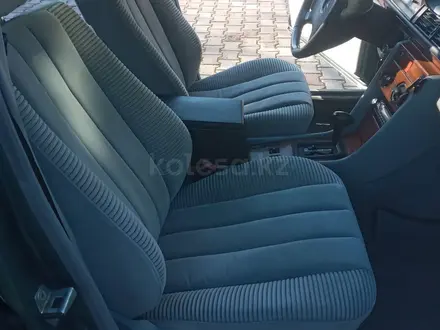 Mercedes-Benz E 300 1991 года за 3 000 000 тг. в Алматы – фото 17