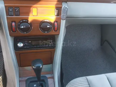 Mercedes-Benz E 300 1991 года за 3 000 000 тг. в Алматы – фото 28