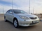 Toyota Camry 2005 года за 6 500 000 тг. в Семей