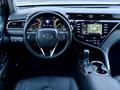 Toyota Camry 2020 года за 13 500 000 тг. в Алматы – фото 17