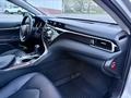 Toyota Camry 2020 года за 13 500 000 тг. в Алматы – фото 22