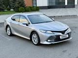 Toyota Camry 2020 года за 13 500 000 тг. в Алматы