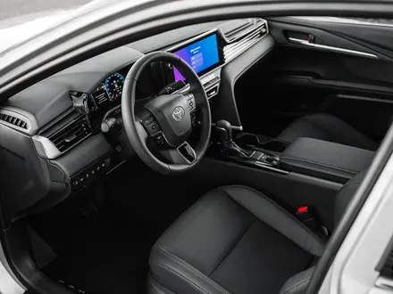 Toyota Camry Luxe 2026 года за 23 190 000 тг. в Астана – фото 7