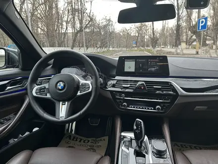 BMW 530 2019 года за 23 500 000 тг. в Алматы – фото 12