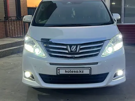 Toyota Alphard 2010 года за 8 350 000 тг. в Атырау