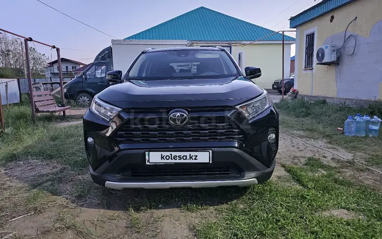 Toyota RAV4 2021 годаүшін15 400 000 тг. в Актобе