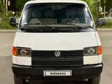 Volkswagen Caravelle 1992 года за 1 250 000 тг. в Караганда
