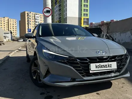 Hyundai Elantra 2023 года за 10 500 000 тг. в Астана – фото 2
