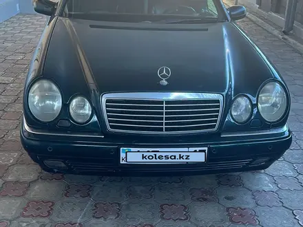 Mercedes-Benz E 320 1997 года за 2 900 000 тг. в Шымкент