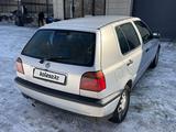 Volkswagen Golf 1996 года за 2 500 000 тг. в Алматы – фото 4