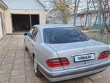 Mercedes-Benz E 230 1996 годаfor3 800 000 тг. в Жанаозен – фото 3