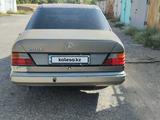 Mercedes-Benz E 200 1990 годаүшін1 300 000 тг. в Жанатас – фото 4