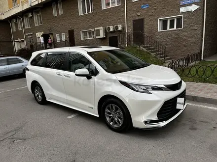 Toyota Sienna 2021 года за 25 200 000 тг. в Алматы – фото 6