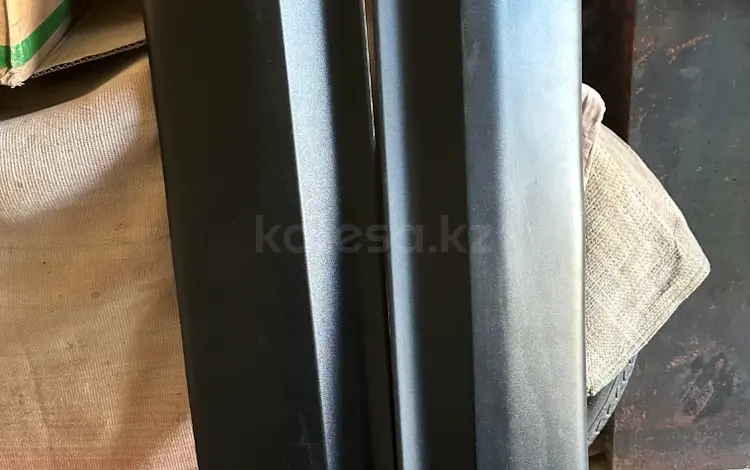 Накладки на двери и пластмасс на Hyundai SantaFe IIIүшін10 000 тг. в Кокшетау