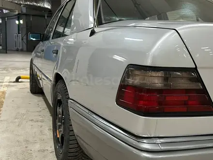 Mercedes-Benz E 280 1994 года за 2 500 000 тг. в Астана – фото 5