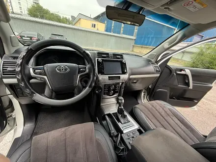 Toyota Land Cruiser Prado 2017 года за 28 000 000 тг. в Алматы – фото 15