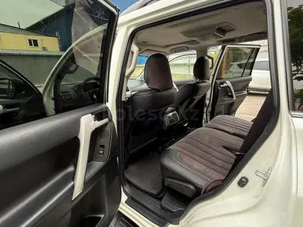 Toyota Land Cruiser Prado 2017 года за 28 000 000 тг. в Алматы – фото 16