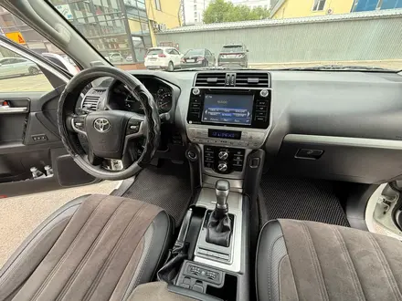 Toyota Land Cruiser Prado 2017 года за 28 000 000 тг. в Алматы – фото 21