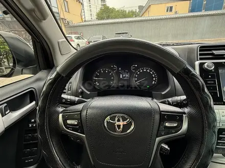 Toyota Land Cruiser Prado 2017 года за 28 000 000 тг. в Алматы – фото 24