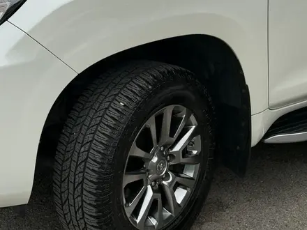 Toyota Land Cruiser Prado 2017 года за 28 000 000 тг. в Алматы – фото 31