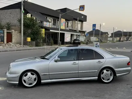 Mercedes-Benz E 320 2002 года за 7 500 000 тг. в Шымкент – фото 5