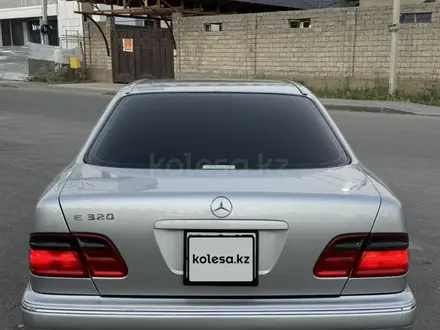 Mercedes-Benz E 320 2002 года за 7 500 000 тг. в Шымкент – фото 7
