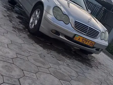 Mercedes-Benz C 240 2004 года за 3 200 000 тг. в Атырау – фото 3