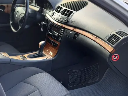 Mercedes-Benz E 240 2002 года за 4 450 000 тг. в Караганда – фото 62