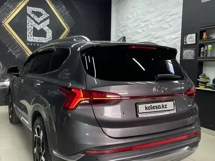 Hyundai Santa Fe 2022 года за 18 590 000 тг. в Караганда – фото 4