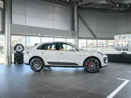 Porsche Macan 2025 года за 56 000 000 тг. в Алматы – фото 6