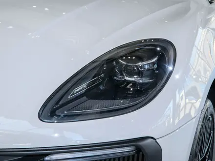 Porsche Macan 2025 года за 56 000 000 тг. в Алматы – фото 11