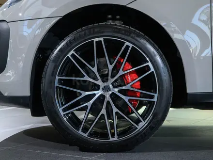 Porsche Macan 2025 года за 56 000 000 тг. в Алматы – фото 29