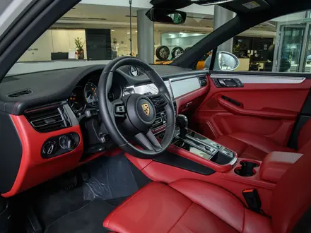 Porsche Macan 2025 года за 56 000 000 тг. в Алматы – фото 13
