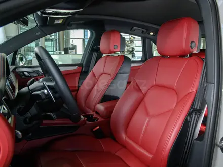 Porsche Macan 2025 года за 56 000 000 тг. в Алматы – фото 14